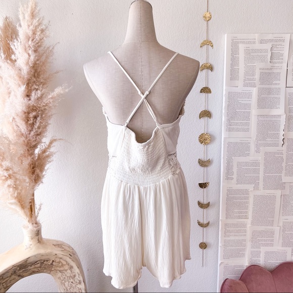 AMERICAN EAGLE Cream Crochet Bohemian Romper - Picture 10 of 16